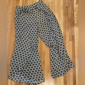 Strut & Bolt Geometric Patterned Wide-Leg Pants